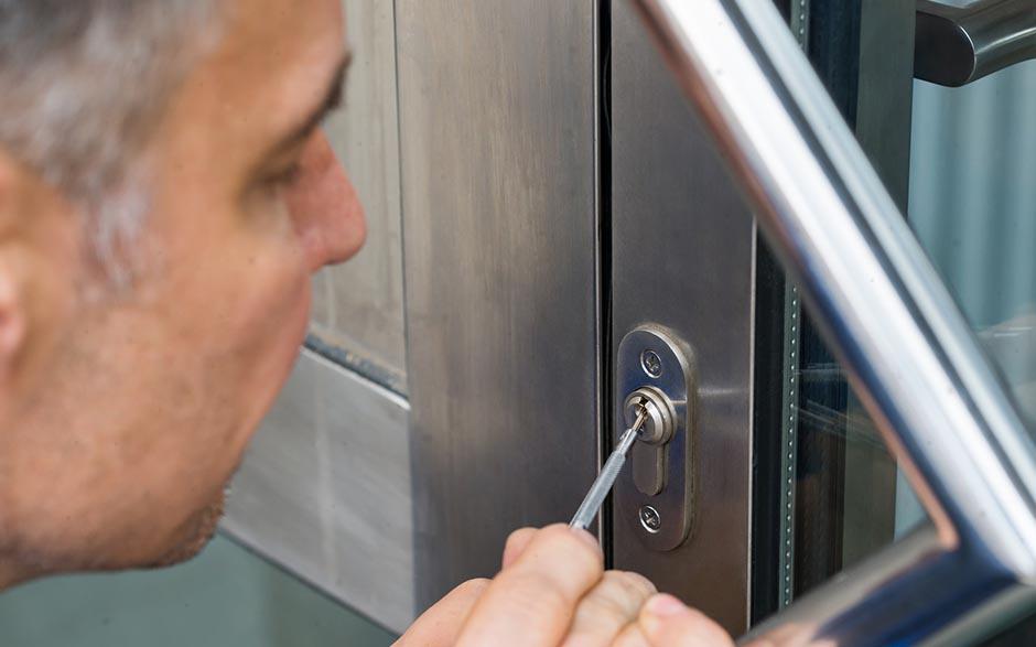 prix changement serrure porte Châteauneuf-les-Martigues